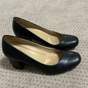 Naturalizer Leather Pump Heels